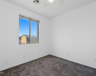1886 E Don Carlos Avenue - Photo Thumbnail 28