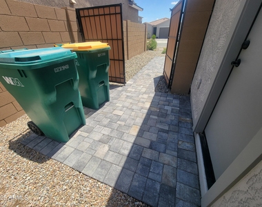 18434 E Camila Drive - Photo Thumbnail 31