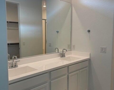 16524 W Alameda Road - Photo Thumbnail 13