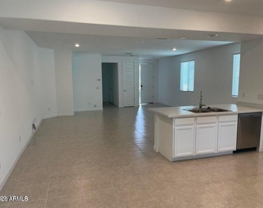 16524 W Alameda Road - Photo Thumbnail 7