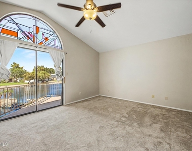 184 S Willow Creek Street - Photo Thumbnail 15