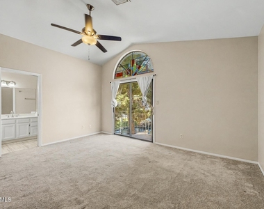 184 S Willow Creek Street - Photo Thumbnail 16