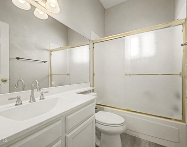 184 S Willow Creek Street - Photo Thumbnail 23