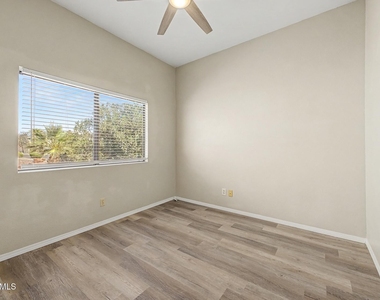 184 S Willow Creek Street - Photo Thumbnail 21