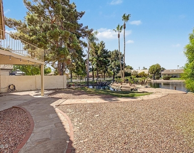 184 S Willow Creek Street - Photo Thumbnail 29