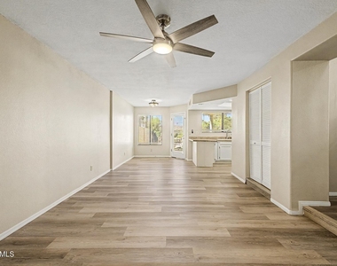184 S Willow Creek Street - Photo Thumbnail 9