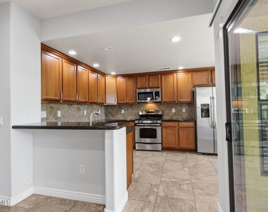 21320 N 56th Street - Photo Thumbnail 6