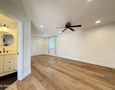 1363 W Los Lagos Vista - Photo Thumbnail 13