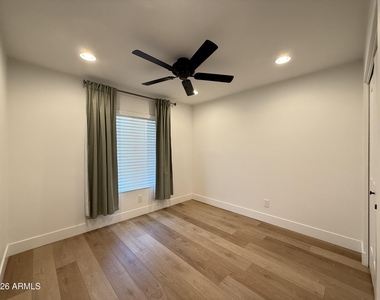 1363 W Los Lagos Vista - Photo Thumbnail 18