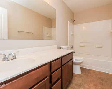 42480 W Santa Fe Street - Photo Thumbnail 9