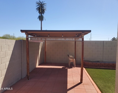1507 S 171st Lane - Photo Thumbnail 33