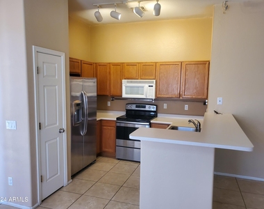 1507 S 171st Lane - Photo Thumbnail 11