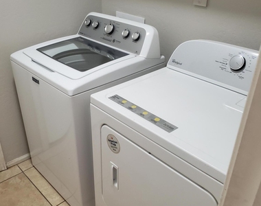 1507 S 171st Lane - Photo Thumbnail 15