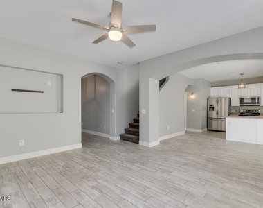 4230 E Windsor Drive - Photo Thumbnail 21