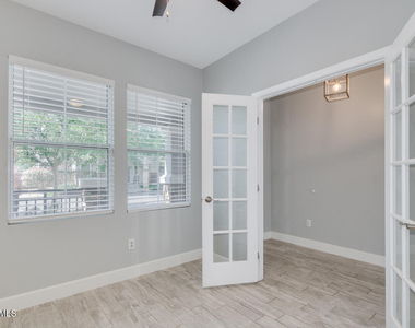 4230 E Windsor Drive - Photo Thumbnail 6
