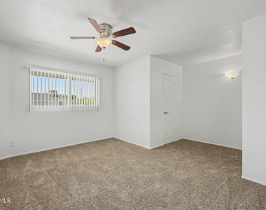 8510 E Montebello Avenue - Photo Thumbnail 4