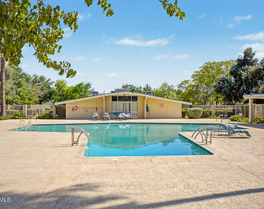 8510 E Montebello Avenue - Photo Thumbnail 19