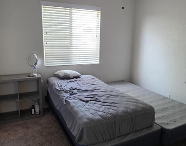 14270 N 154th Lane N - Photo Thumbnail 16