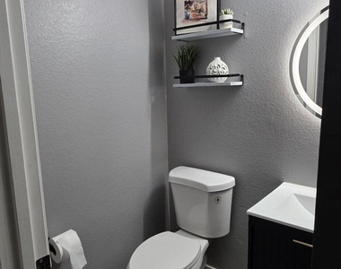 14270 N 154th Lane N - Photo Thumbnail 8