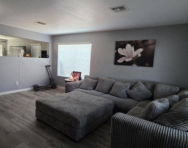 14270 N 154th Lane N - Photo Thumbnail 5