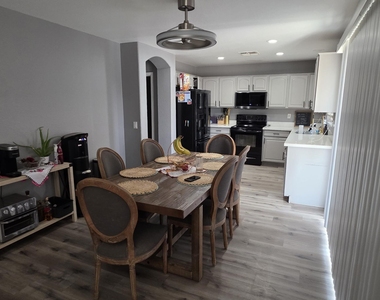 14270 N 154th Lane N - Photo Thumbnail 3