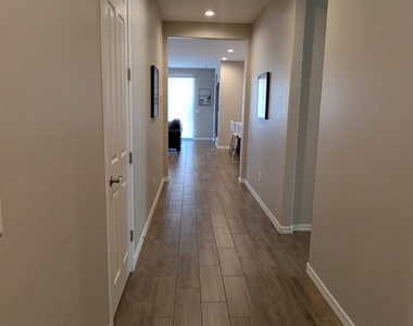 19605 W Cambridge Avenue - Photo Thumbnail 2