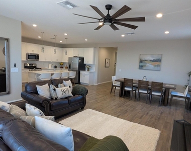 19605 W Cambridge Avenue - Photo Thumbnail 14