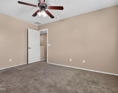 19296 W Adams Street - Photo Thumbnail 13