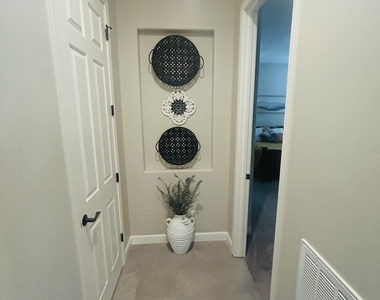 12657 W Fetlock Trail - Photo Thumbnail 16