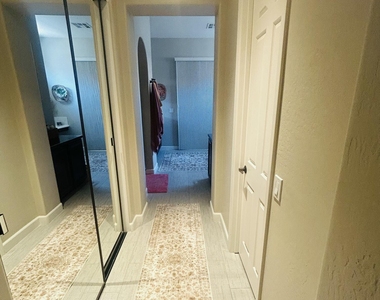 12657 W Fetlock Trail - Photo Thumbnail 19