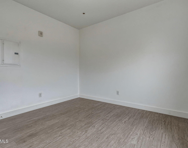 622 N 9th Avenue - Photo Thumbnail 14