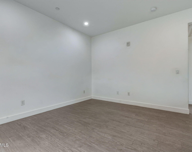 622 N 9th Avenue - Photo Thumbnail 3