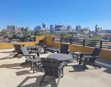622 N 9th Avenue - Photo Thumbnail 18