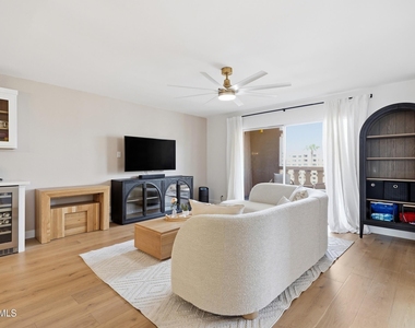 7920 E Camelback Road - Photo Thumbnail 6