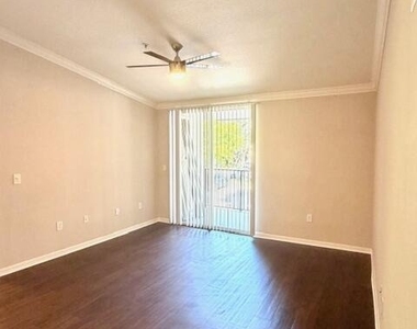 15155 Michelangelo Boulevard - Photo Thumbnail 6