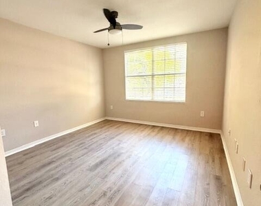 15155 Michelangelo Boulevard - Photo Thumbnail 15