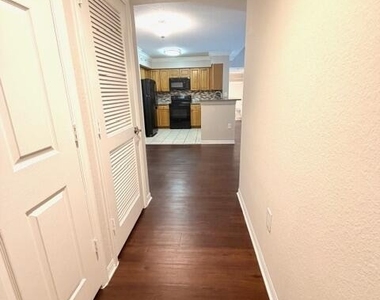 15155 Michelangelo Boulevard - Photo Thumbnail 3