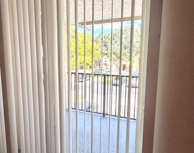15155 Michelangelo Boulevard - Photo Thumbnail 10