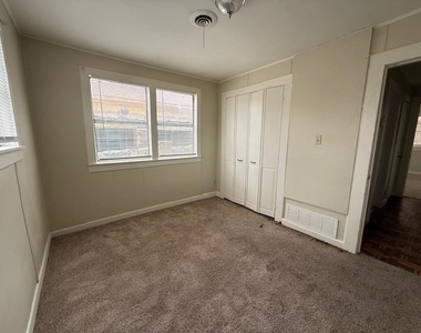 1750 Walnut Street - Photo Thumbnail 12