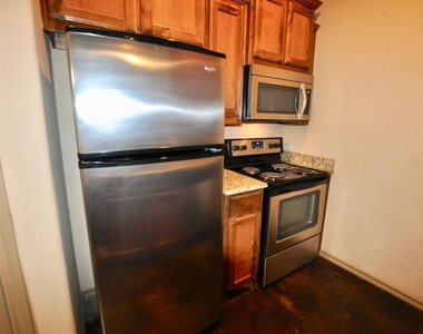 663 W Tarleton Street - Photo Thumbnail 8