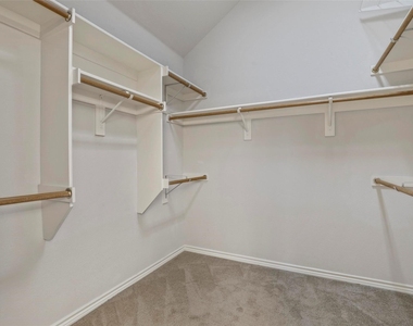 2810 Glenwick Court - Photo Thumbnail 12
