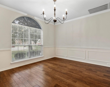 2810 Glenwick Court - Photo Thumbnail 31