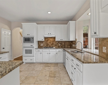2810 Glenwick Court - Photo Thumbnail 37