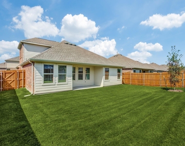 213 Cedar Canyon Drive - Photo Thumbnail 9