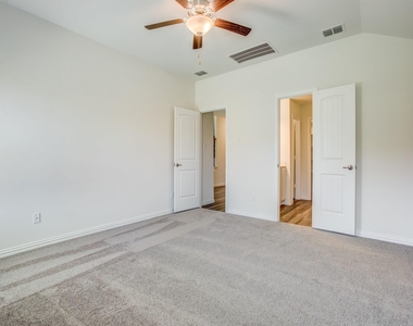 213 Cedar Canyon Drive - Photo Thumbnail 5