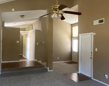 4370 Ashley Lane - Photo Thumbnail 3