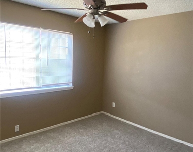 4370 Ashley Lane - Photo Thumbnail 11