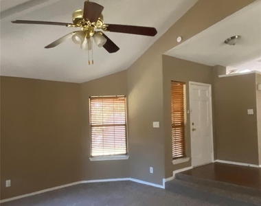 4370 Ashley Lane - Photo Thumbnail 4