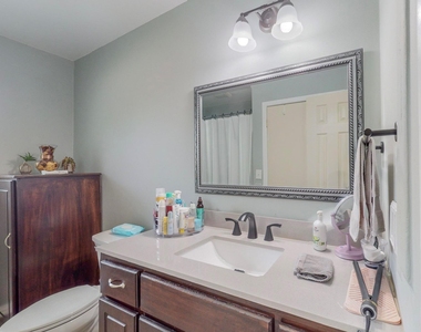 204 Pine Street - Photo Thumbnail 23