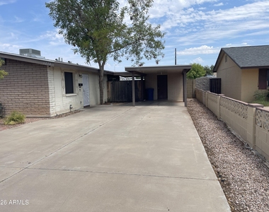 1238 W Malibu Drive - Photo Thumbnail 1